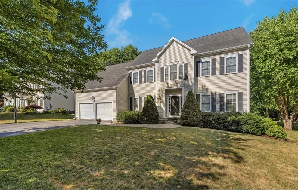 Unit for sale at 13 Paddock, Plainville, MA 02762