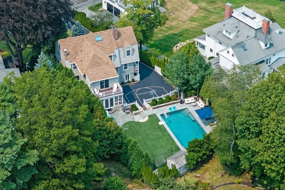 Unit for sale at 59 Harbor Ave, Marblehead, MA 01945
