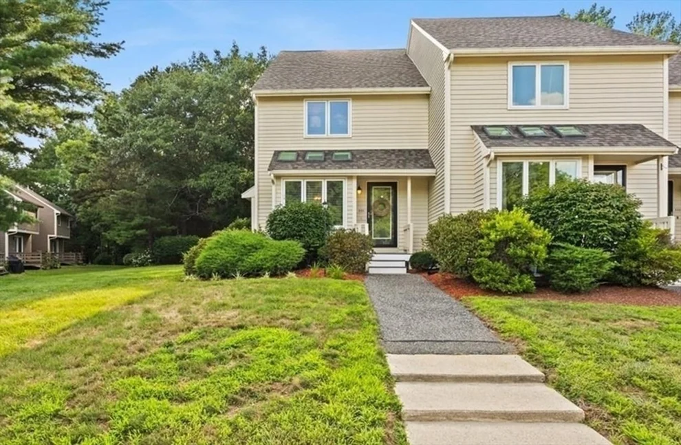 Unit for sale at 626 Maple Brook Rd, Bellingham, MA 02019