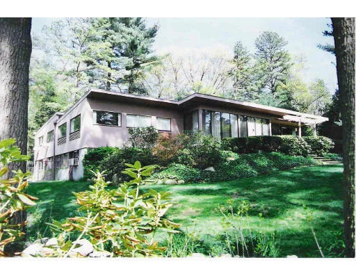 Unit for sale at 55 Livingston Rd, Wellesley, MA 02482