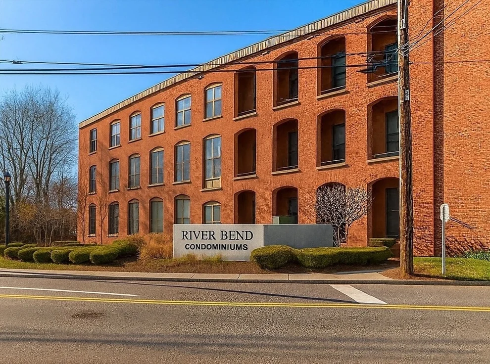 Unit for sale at 96 Old Colony Ave, Taunton, MA 02718