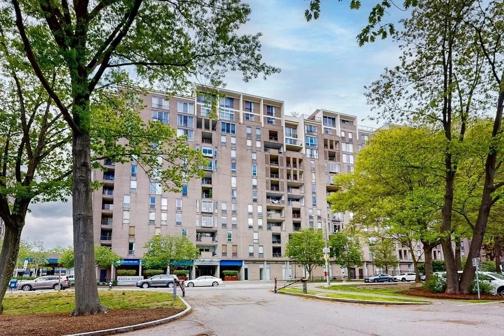 Unit for sale at 33 Pond Ave, Brookline, MA 02445