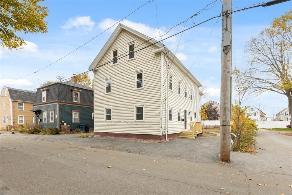 Unit for sale at 12 Thorndike St, Salem, MA 01970