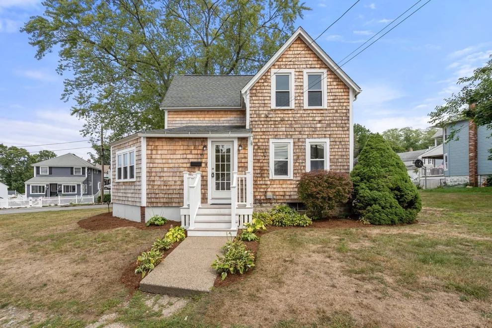 Unit for sale at 45 Holbrook Rd, Weymouth, MA 02191