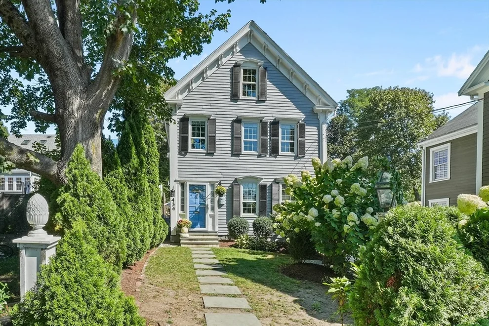 Unit for sale at 434 Main, Amesbury, MA 01913