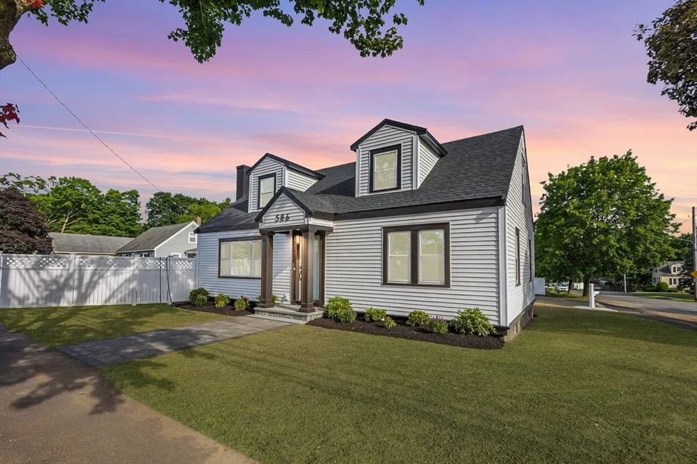 Unit for sale at 586 Lowell St, Peabody, MA 01960