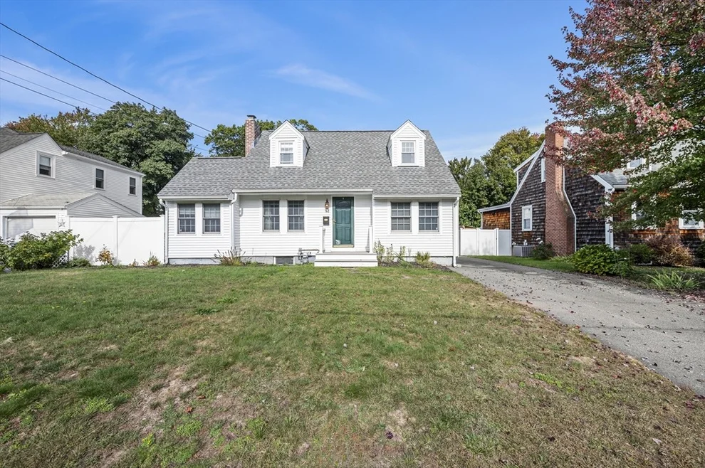Unit for sale at 53 Parkside Ave, Braintree, MA 02184