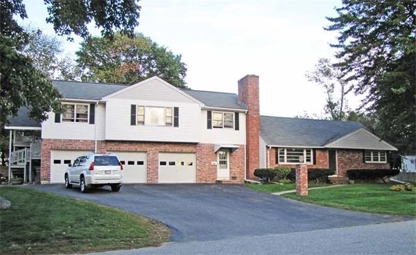 Unit for sale at 45 Highland View Ave, North Andover, MA 01845