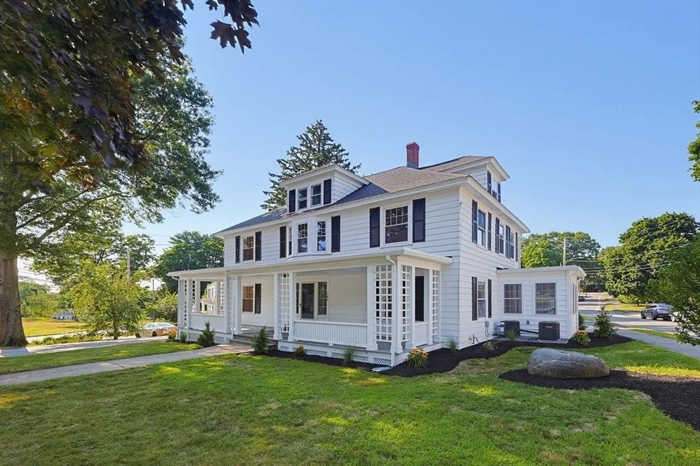 Unit for sale at 163 Prospect St, Wakefield, MA 01880