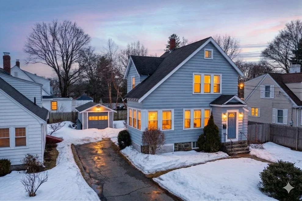 Unit for sale at 34 Lafayette St, Marblehead, MA 01945