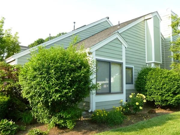 449 Nassau Drive