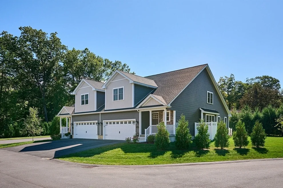 Unit for sale at 3 Conrad Circle, Easthampton, MA 01027