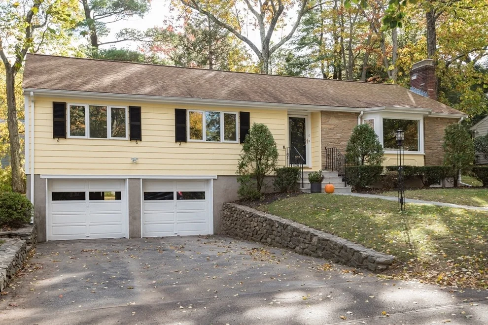 Unit for sale at 6 Pawnee Dr, Arlington, MA 02474