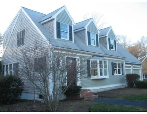 Unit for sale at 4 Kendall Vlg, Cohasset, MA 02025