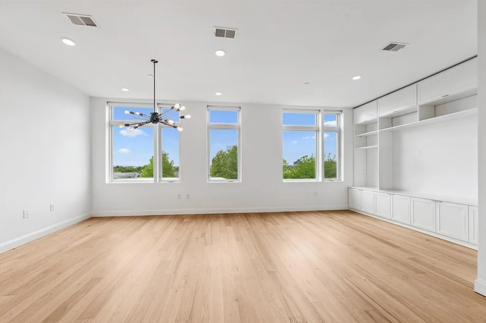 Unit for sale at 170 West Broadway, Boston, MA 02127