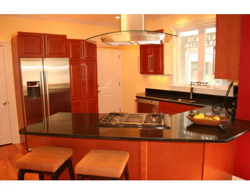 Unit for sale at 8 Russell St, Cambridge, MA 02140