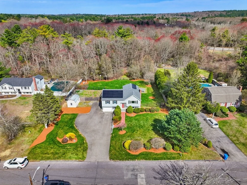 Unit for sale at 40 Alderbrook Ct, Wrentham, MA 02093