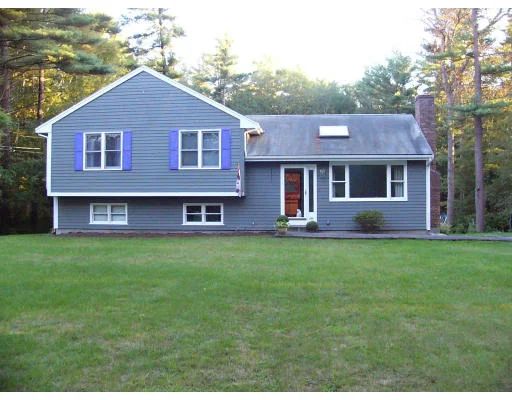Unit for sale at 56 Winter St, Kingston, MA 02364