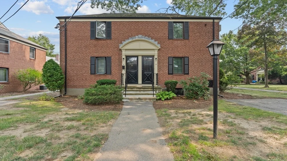 Unit for sale at 6 Pierce Rd, Watertown, MA 02472