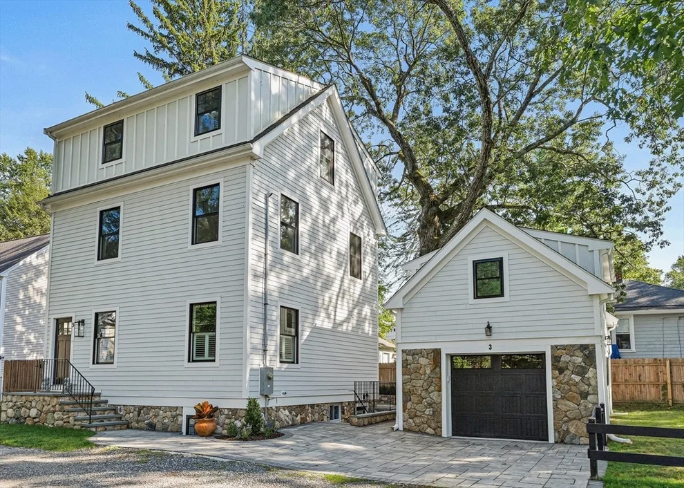 Unit for sale at 3 Pineridge Rd, Natick, MA 01760
