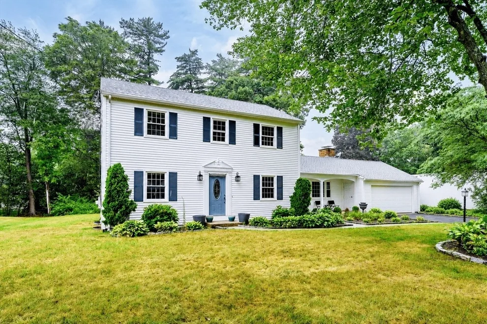 Unit for sale at 18 Blokland Dr, Longmeadow, MA 01106