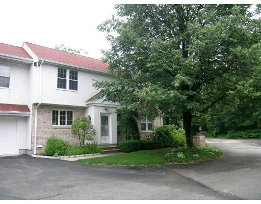 Unit for sale at 5 Grant Ave, Wellesley, MA 02481