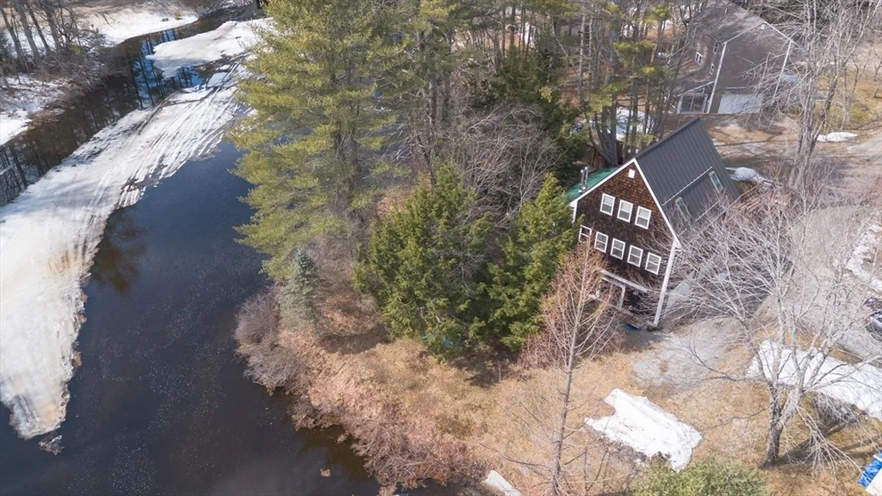 Unit for sale at 5 Berry Patch Lane, Hillsborough, NH 03244