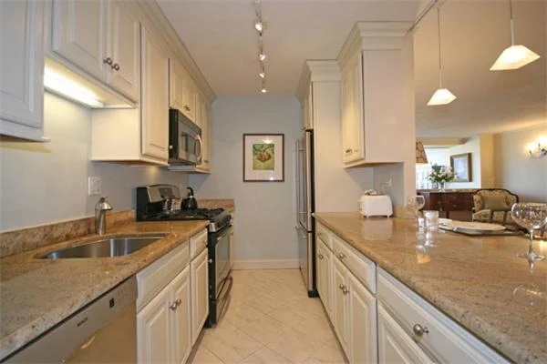Unit for sale at 6 Whittier Pl, Boston, MA 02114