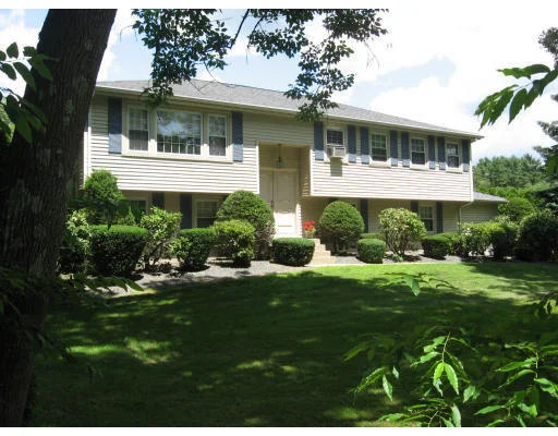 Unit for sale at 99 Williams St, Mansfield, MA 02048
