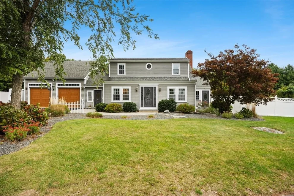 Unit for sale at 155 Commonwealth Ave, Attleboro, MA 02703