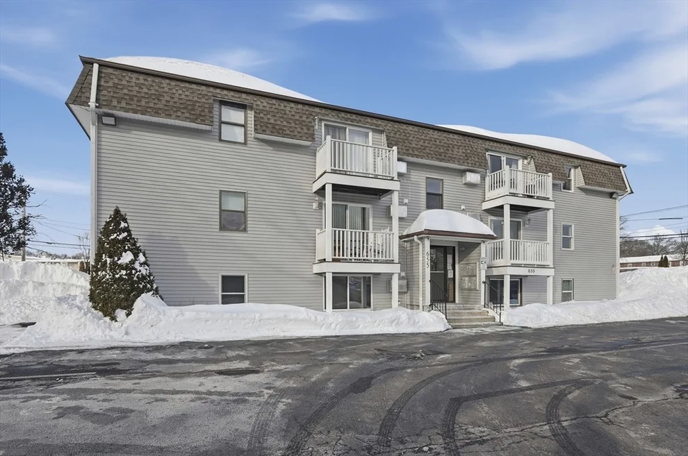 Unit for sale at 655 Plantation St, Worcester, MA 01605