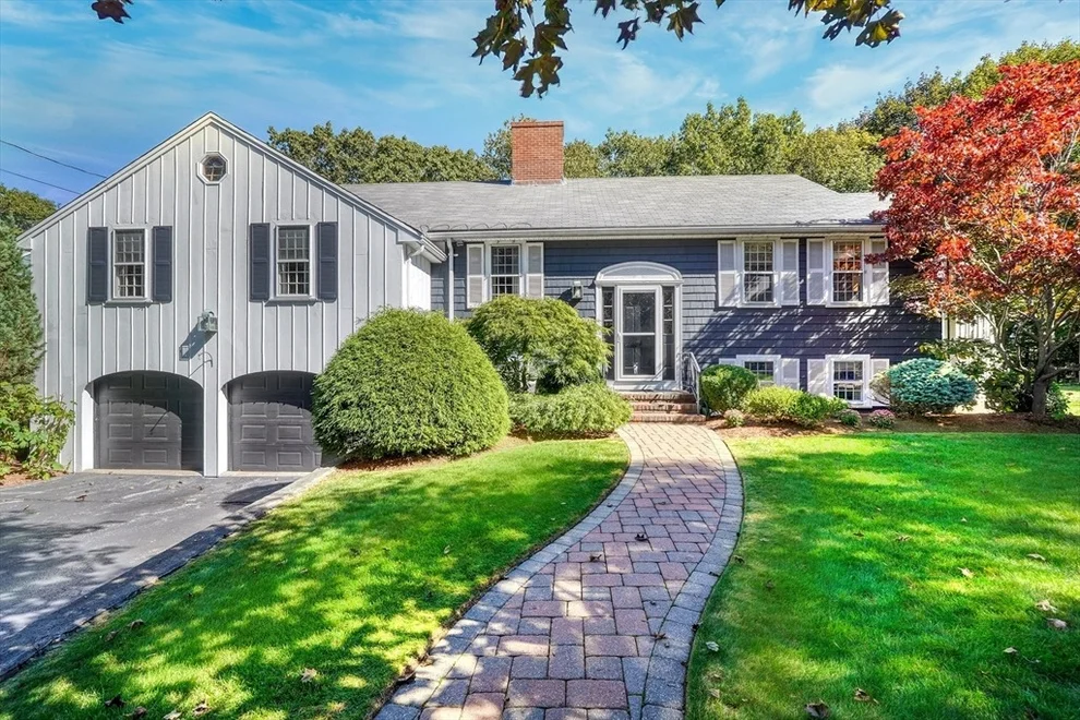 Unit for sale at 70 Ellis Farm Lane, Melrose, MA 02176
