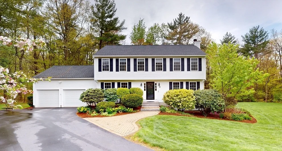 Unit for sale at 8 Lynnwood Dr, Rutland, MA 01543