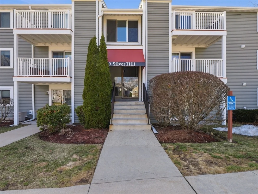 Unit for sale at 9 Silver Hill Ln, Natick, MA 01760