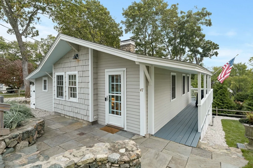 Unit for sale at 47 Elm Ct, Cohasset, MA 02025
