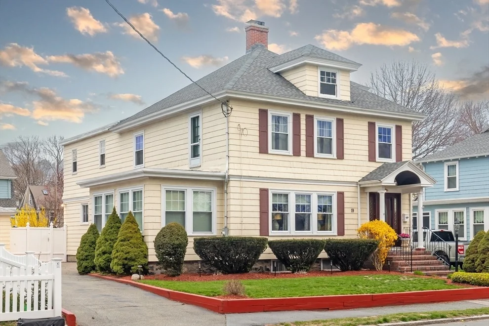 Unit for sale at 19 Tedesco St, Marblehead, MA 01945