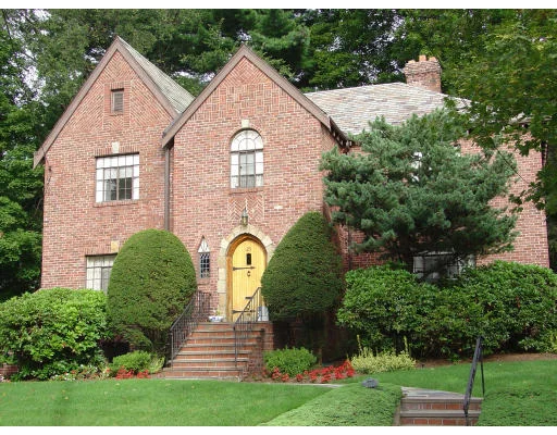 Unit for sale at 25 West Boulevard Road, Newton, MA 02459