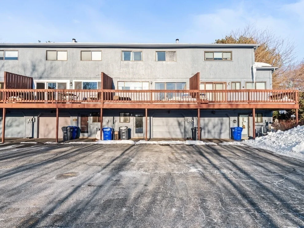 Unit for sale at 5 Country Club Ln, Milford, MA 01757
