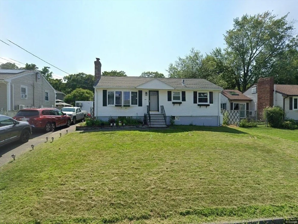 Unit for sale at 9 Oakland Rd, Lawrence, MA 01843