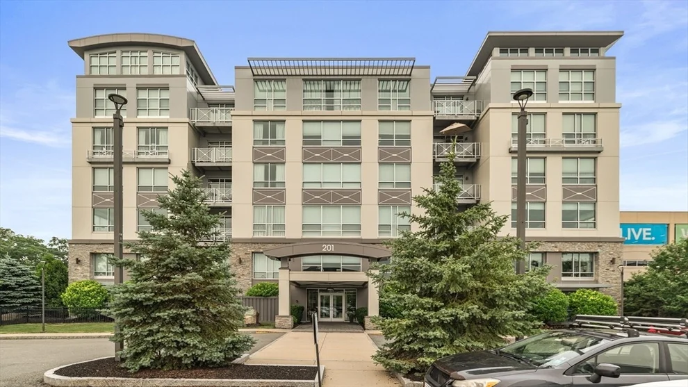 Unit for sale at 201 Elliott St, Beverly, MA 01915