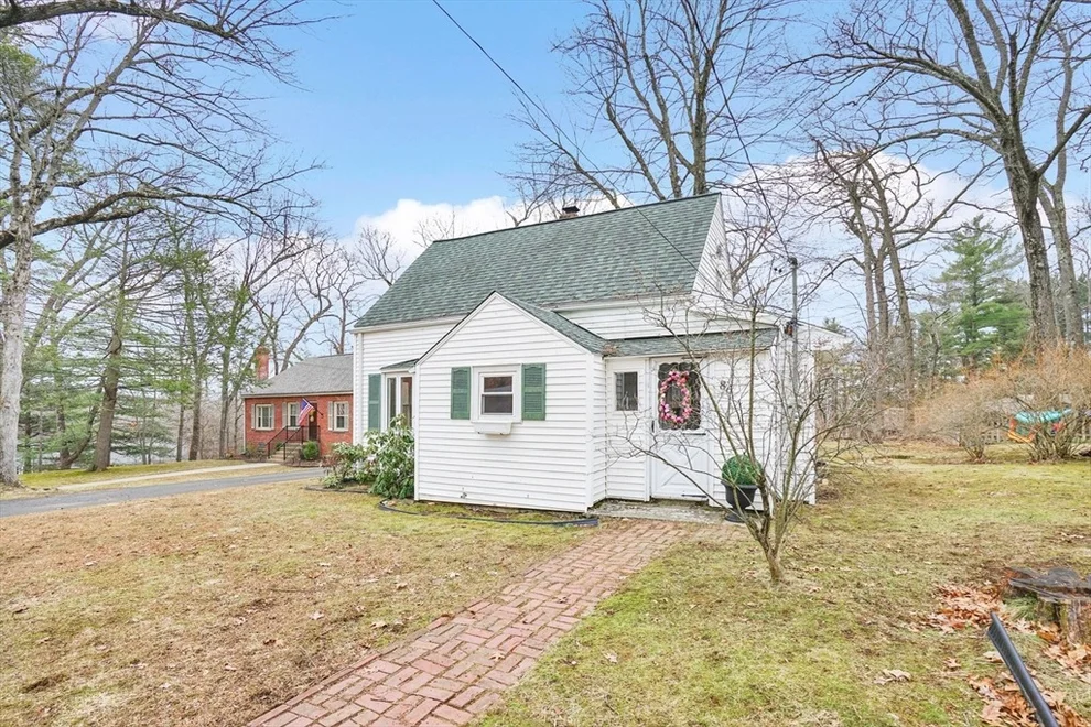 Unit for sale at 86 Albert St, West Springfield, MA 01089