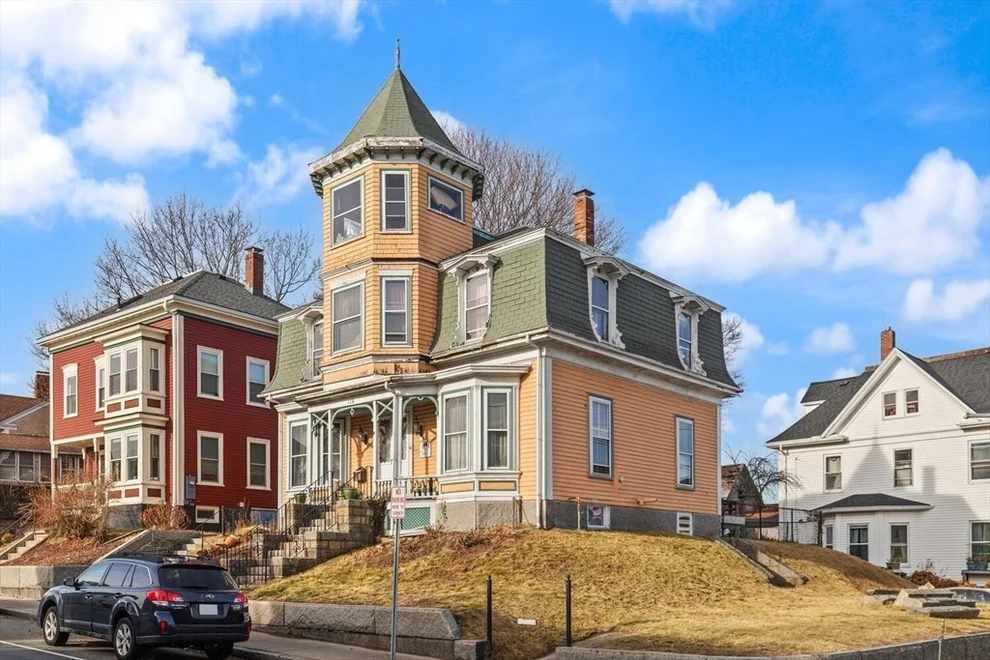 Unit for sale at 118 Prospect St, Gloucester, MA 01930