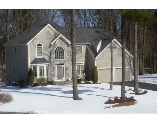 Unit for sale at 28 Overlook Drive East, Framingham, MA 01701