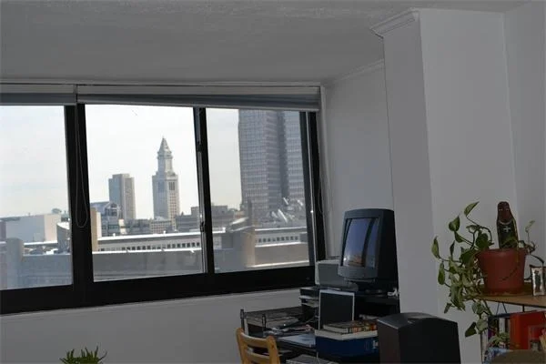 Unit for sale at 9 Hawthorne Pl, Boston, MA 02114