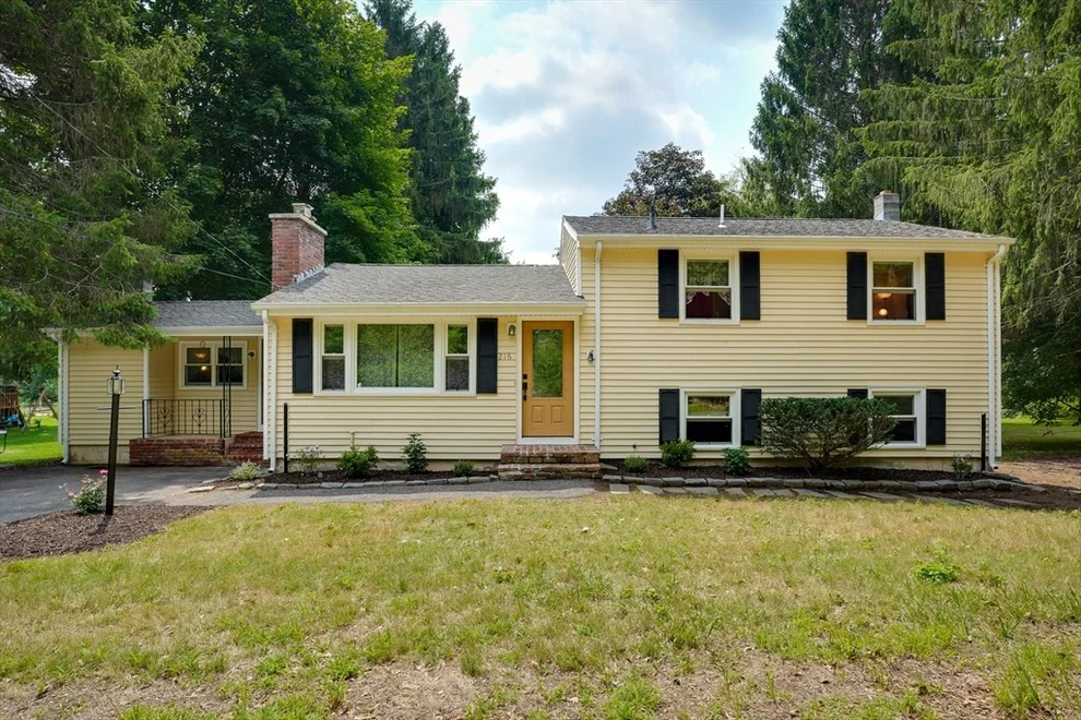 Unit for sale at 216 Brigham St, Marlborough, MA 01752