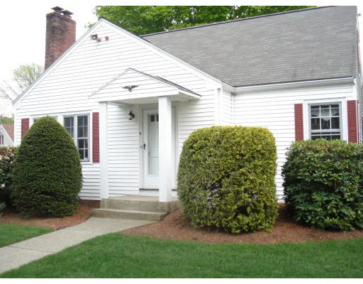 Unit for sale at 4 Washington Terrace, Woburn, MA 01801
