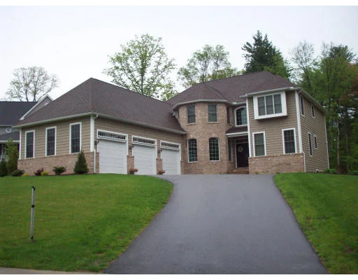 Unit for sale at 62 Orchard Road, East Longmeadow, MA 01028