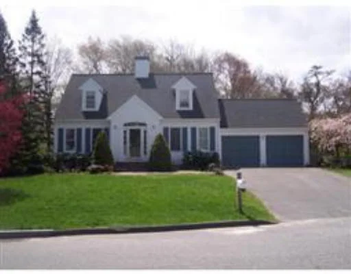 Unit for sale at 8 Elgin Ct, Randolph, MA 02368