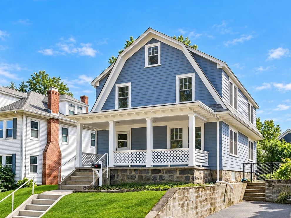 Unit for sale at 48 Hawthorn Rd, Milton, MA 02186