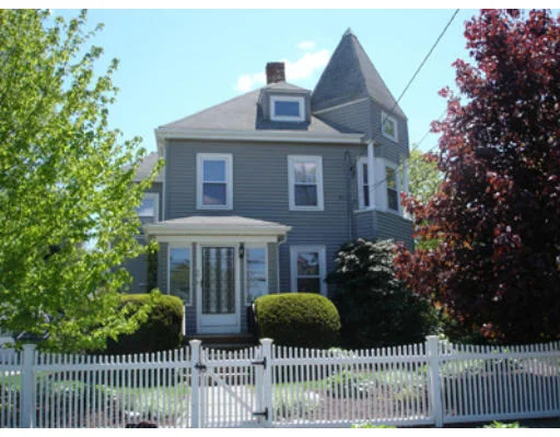 Unit for sale at 20 Hollis Ave, Braintree, MA 02184